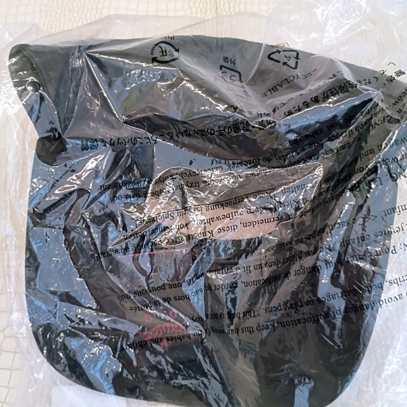 (Sold Out/Retired) Tiger Woods Performance 5 Panel Regular Black - Picture 7 of 10